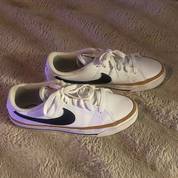 Nike Shoes - Nike White and Black Casual Shoes